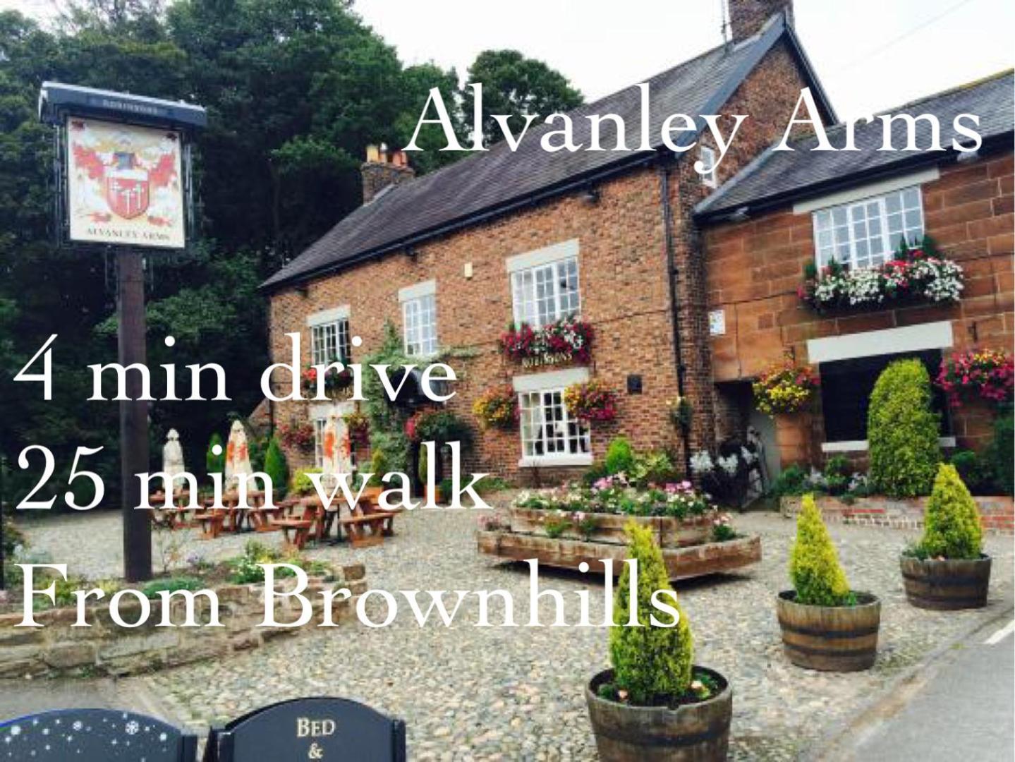 Brownhills Villa Eaton  Exterior photo