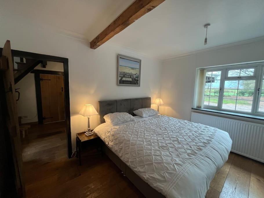 Brownhills Villa Eaton  Exterior photo